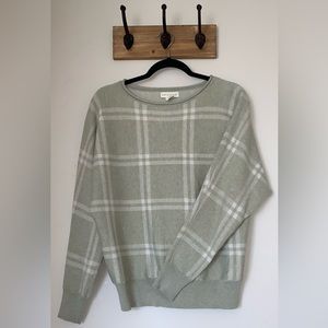 The perfect light green spring sweater!